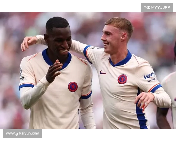 墨菲质疑切尔西与帕尔默续约九年合约的合理性为何只考虑涨薪不顾其他因素 墨菲质疑切尔西与帕尔默续约九年合约的合理性为何只考虑涨薪不顾其他因素