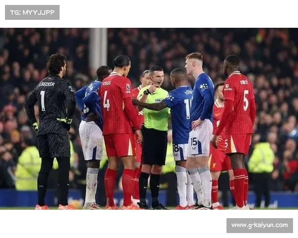 裁判啊裁判 利物浦争冠路上红牌频频成隐患 裁判啊裁判 利物浦争冠路上红牌频频成隐患