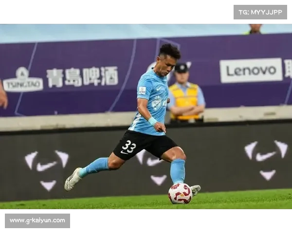 大连英博顽强逆袭山东泰山展现球队团结与拼搏精神 大连英博顽强逆袭山东泰山展现球队团结与拼搏精神