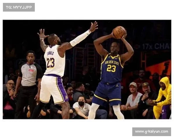 詹姆斯在勇士与湖人对决中的精彩时刻集锦回顾 詹姆斯在勇士与湖人对决中的精彩时刻集锦回顾